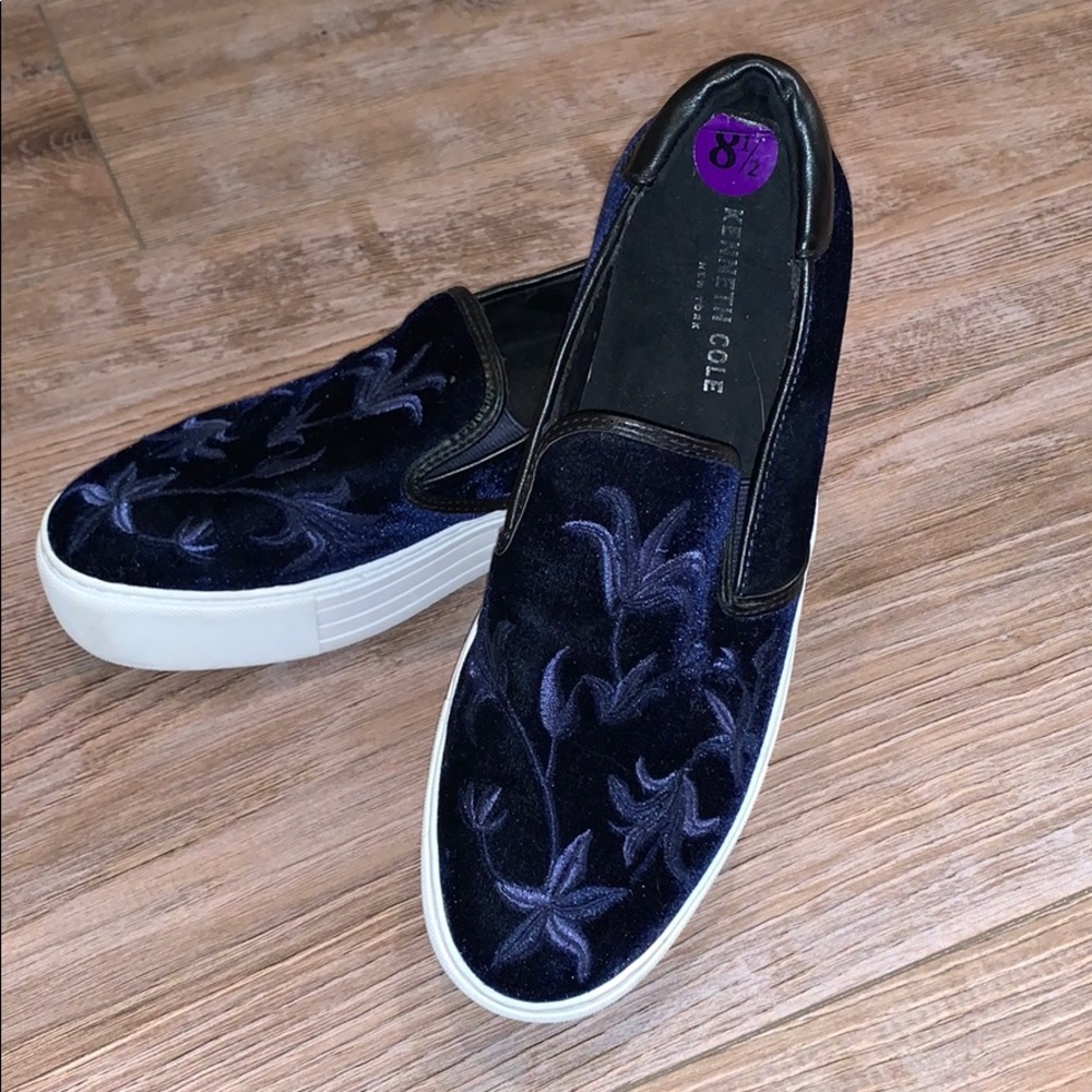 Kenneth Cole Alesy Blue Velvet Platform Sneaker